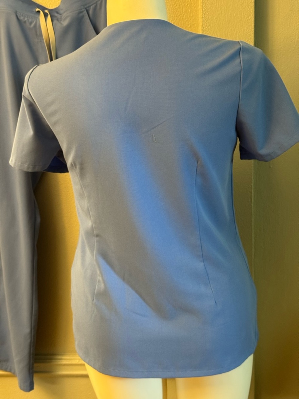 Figs Women's Scrub Set in Periwinkle Blue - Picture 4 of 17